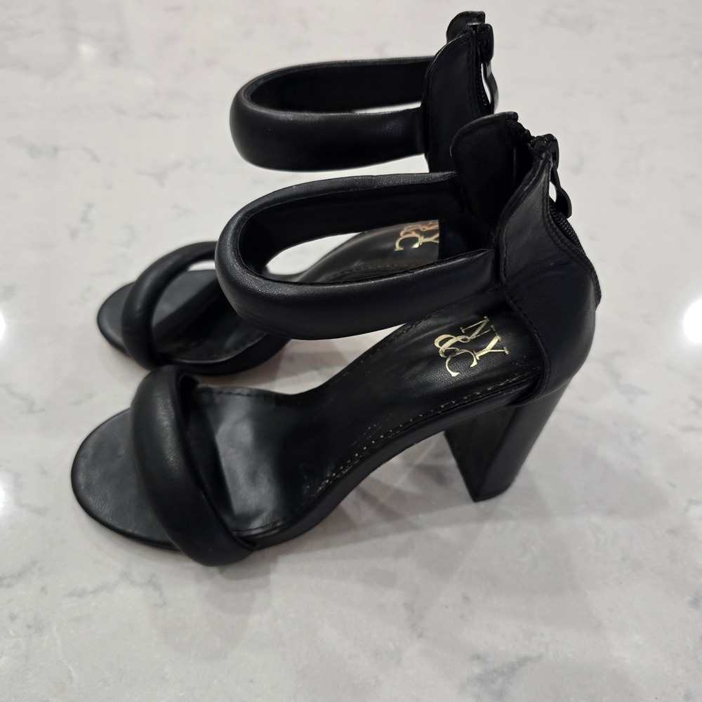 NY&C Black Padded Strap Block Heel Sandals Womens Size 6 Back Zip Minimalist